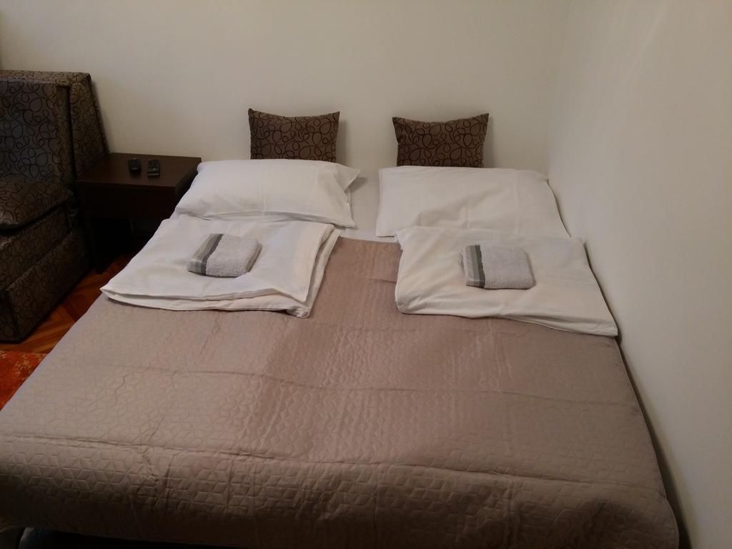 Apartman Sutjeska ティエンティシュテ エクステリア 写真