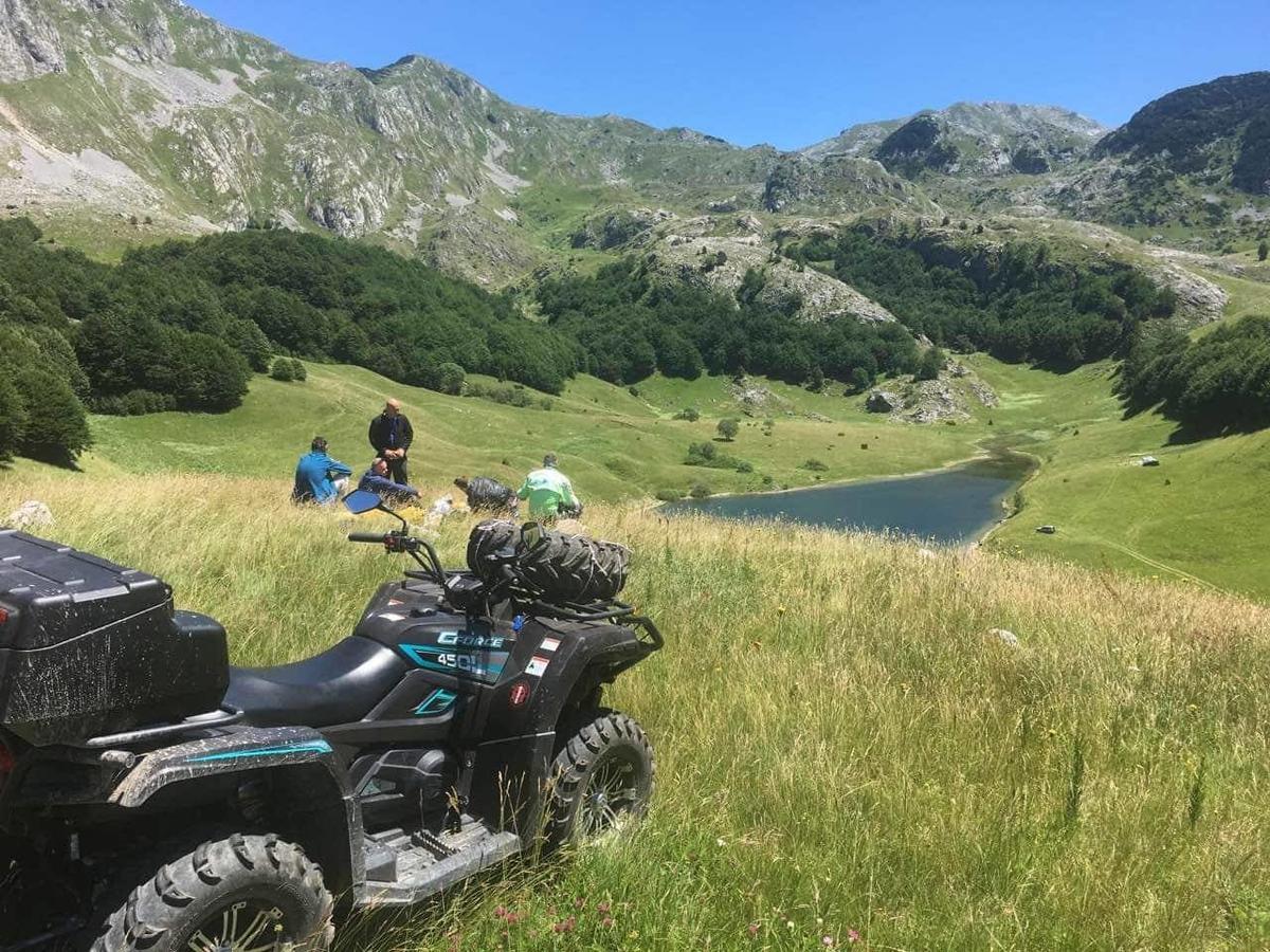 Apartman Sutjeska ティエンティシュテ エクステリア 写真